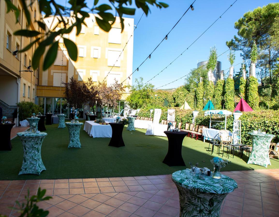 Hotel Torres I Villanueva Del Arzobispo Exterior photo